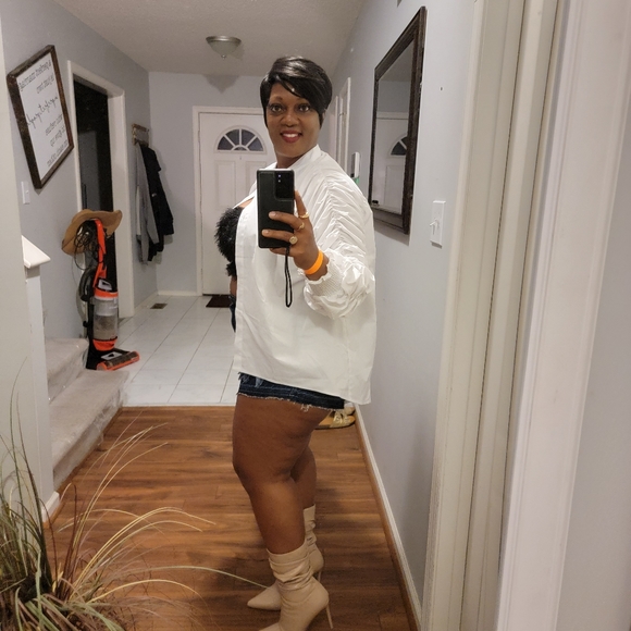 Meet your Posher, Latoya - Picture 5 of 15